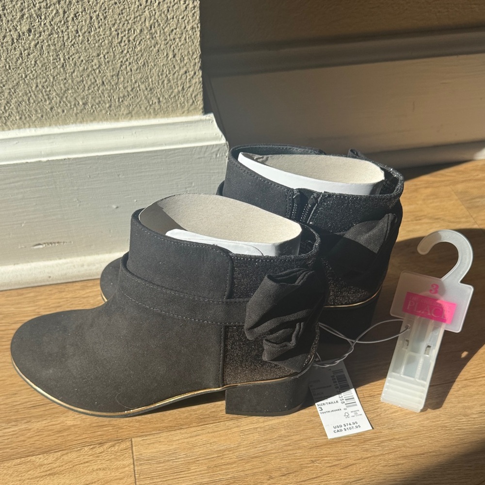 New Size 3 Children’s Place Black Girls Boots with Bow Accent